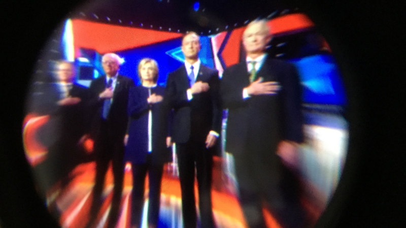 Illustration for article titled Watching the Democratic Presidential Debate In Virtual Reality Sucked